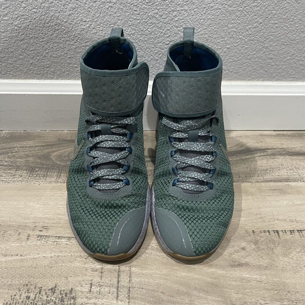 Nike Air Zoom Strong 2 Shoes Womens Size 7 Forest Green Hasta NikeLab 922882-300